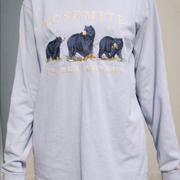 BNWT brandy melville yosemite presley top - Picture 2 of 2